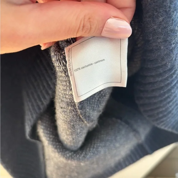 Chanel CC Logo & Lion Cashmere Sweater Navy Blue